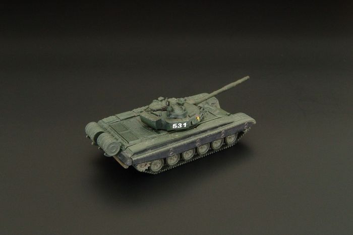 1/120 T-72 main battle tank resin construction kit of soviet modern tank