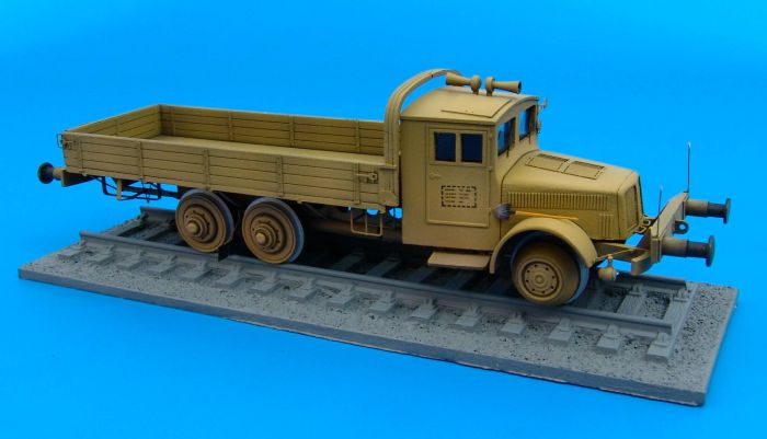 1/87 TATRA T111railway kit of Czech truck