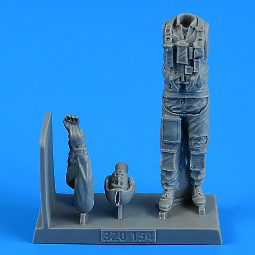 CMK 1/32 Universal Pilot Heads with No Head Gear # F32319 